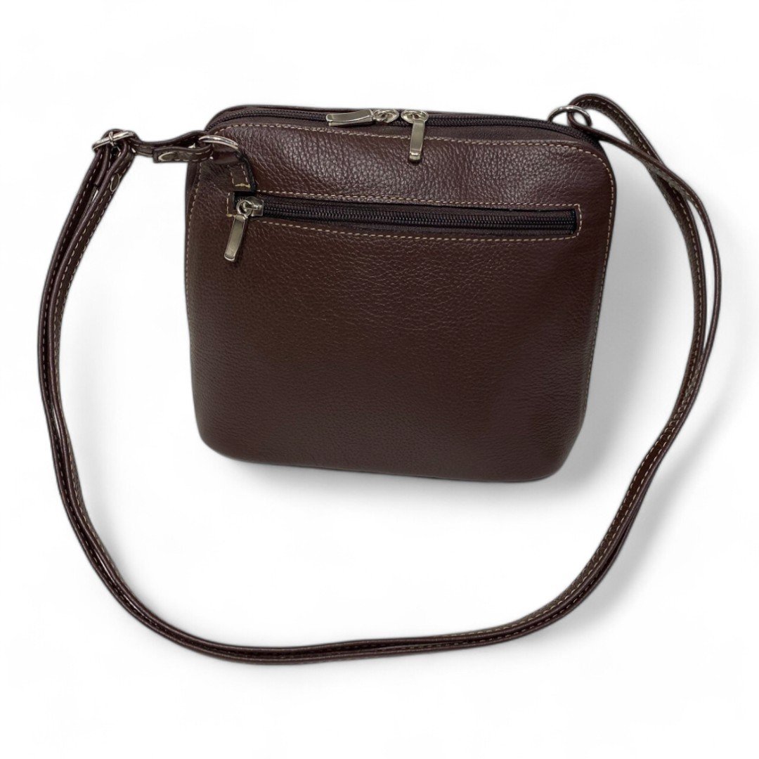 Bolsa Feminina Couro Legítimo Pequena Channel Redonda Ziper Inteiro Repartições internas - Imagem 25